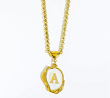 Load image into Gallery viewer, Pearl-Luxe Initial Necklace